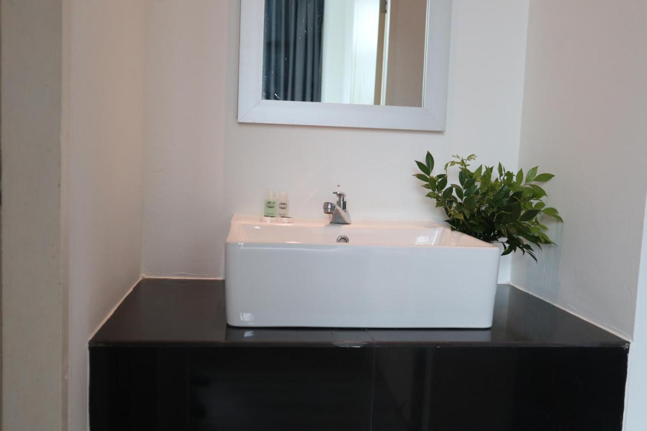 Zen66 @ Roxy Serviced Apartment Kuching Exterior photo