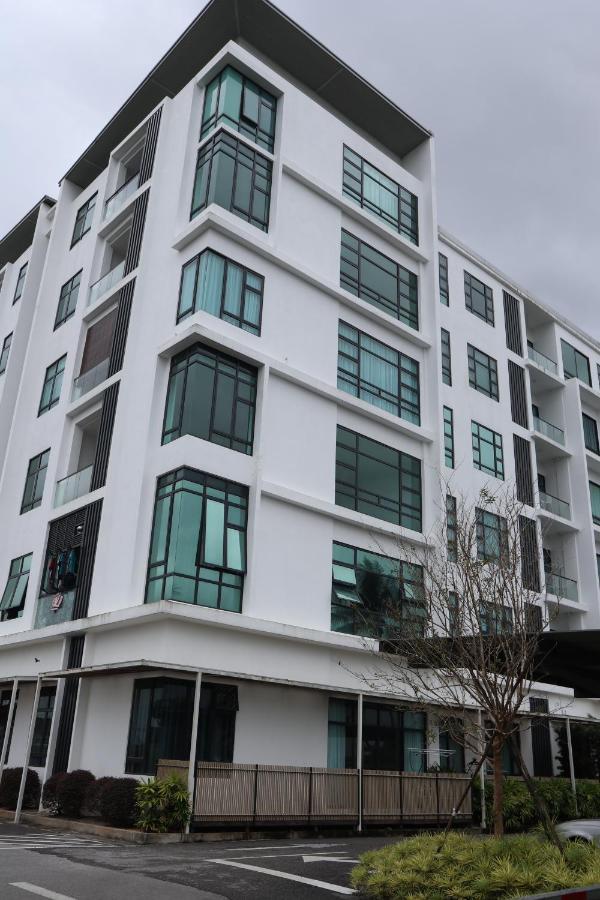 Zen66 @ Roxy Serviced Apartment Kuching Exterior photo
